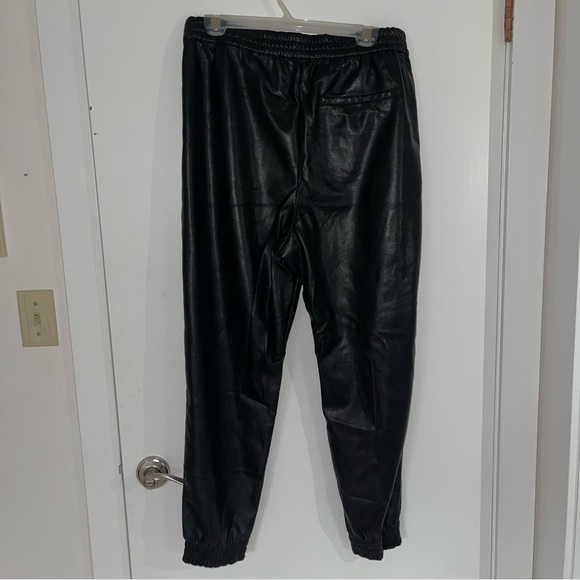 NWOT Aritzia Babaton vegan leather joggers - Picture 4 of 5